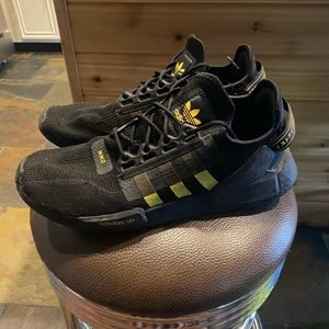 Adidas running shoes really good condition size 11.5 men no og box